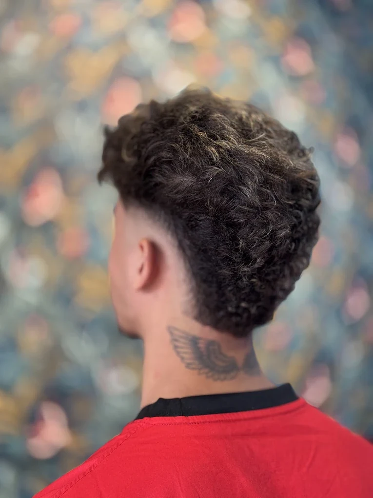 Corte de cabelo com finalização profissional